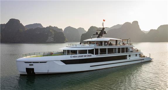 Du thuyền Hera Luxury 5 Sao Vịnh Lan Hạ